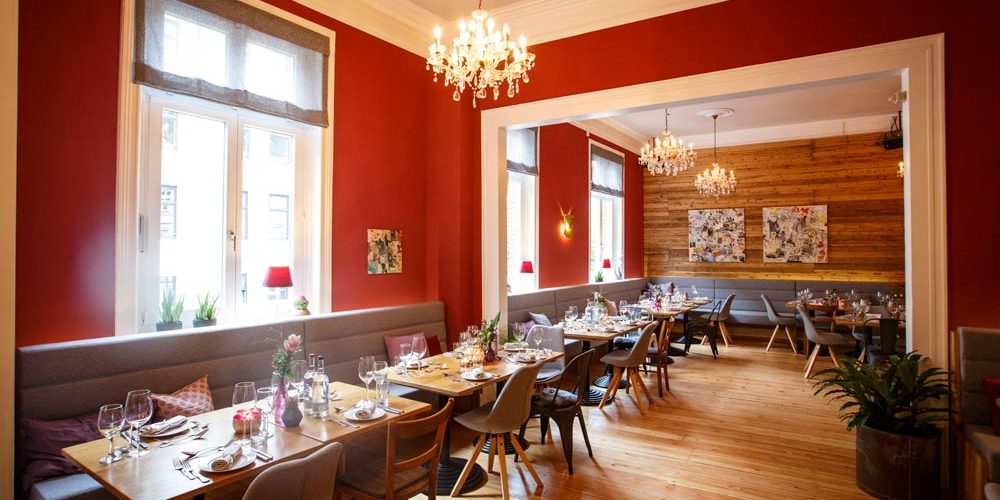 Gemütliches Ambiente im Schnitzel-Restaurant Gassenhaur